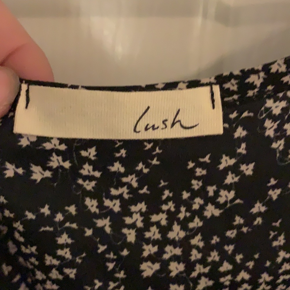 Lush blouse - Picture 2 of 4